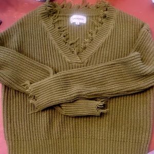 Vigoos size medium hunter green sweater